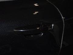2013款 V6 3.0TSI 自动 限量奢华版 5座
