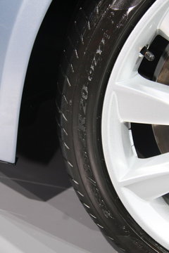 2013款 5.0T 自动 V8 ST3