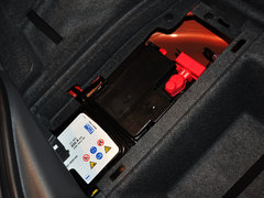 2013款 5.0T 自動 V8 ST3