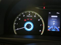 2013款 2.0L 自动 豪华型