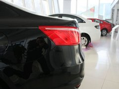 2013款 2.0L 自动 豪华型