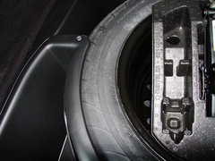 2013款 3.6L 自动 舒适版 5座