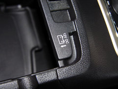 2013款 3.6L 自动 舒适版 5座