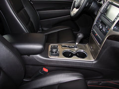 2013款 3.6L 自动 舒适版 5座