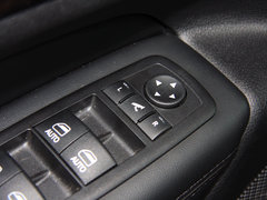 2013款 3.6L 自动 舒适版 5座