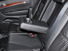 2013款 3.6L 自动 舒享导航版 5座