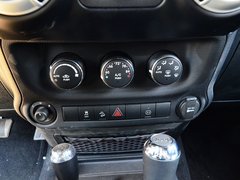 2013款 3.6L 罗宾汉 两门版 4座
