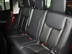 2013款 3.6L 罗宾汉四门版 4座