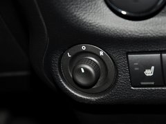 2013款 3.6L 罗宾汉四门版 4座