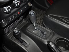 2013款 3.6L 罗宾汉四门版 4座