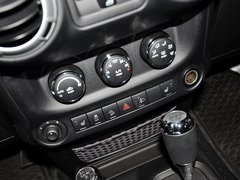 2013款 3.6L 罗宾汉四门版 4座