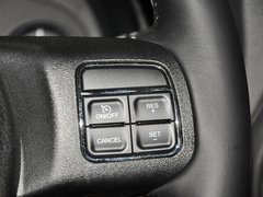 2013款 3.6L 罗宾汉四门版 4座