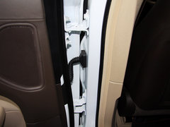 2013款 3.6L 自动 尊崇版
