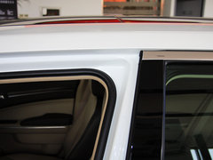 2013款 3.6L 自动 尊崇版