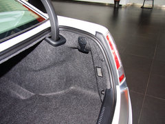 2013款 3.6L 自动 尊崇版
