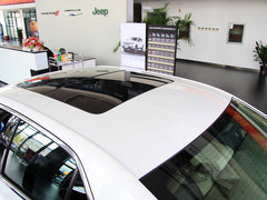 2013款 3.6L 自动 尊崇版