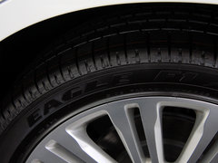 2013款 3.6L 自动 尊崇版