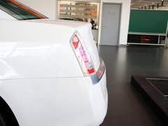 2013款 3.6L 自动 尊崇版
