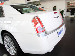 2013款 3.6L 自动 尊崇版