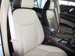 2013款 3.6L 自动 尊崇版