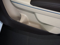 2013款 3.6L 自动 尊崇版
