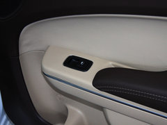 2013款 3.6L 自动 尊崇版