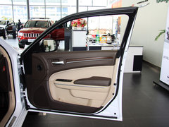 2013款 3.6L 自动 尊崇版