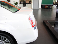 2013款 3.6L 自动 尊崇版