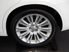 2013款 3.6L 自动 尊崇版