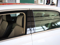 2013款 3.6L 自动 尊崇版