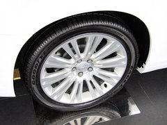 2013款 3.6L 自动 尊崇版