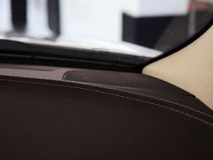 2013款 3.6L 自动 尊崇版