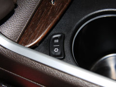 2013款 3.6L 自动 尊崇版