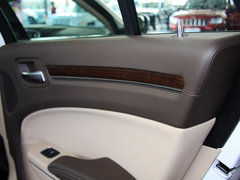 2013款 3.6L 自动 尊崇版