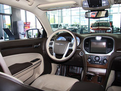2013款 3.6L 自动 尊崇版