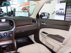 2013款 3.6L 自动 尊崇版