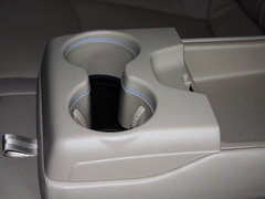 2013款 3.6L 自动 尊崇版