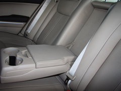 2013款 3.6L 自动 尊崇版