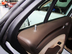 2013款 3.6L 自动 尊崇版