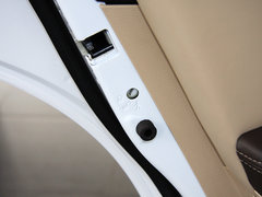2013款 3.6L 自动 尊崇版