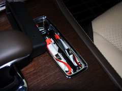 2013款 3.6L 自动 尊崇版