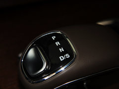 2013款 3.6L 自动 尊崇版
