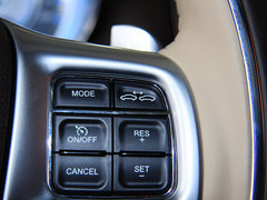 2013款 3.6L 自动 尊崇版
