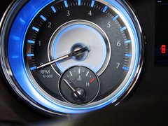 2013款 3.6L 自动 尊崇版
