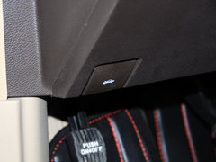2013款 3.6L 自动 尊崇版