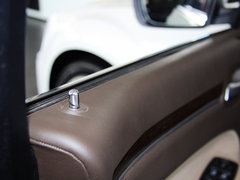 2013款 3.6L 自动 尊崇版