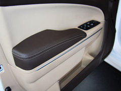 2013款 3.6L 自动 尊崇版