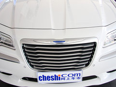 2013款 3.6L 自动 尊崇版