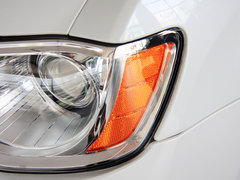 2013款 3.6L 自动 尊崇版