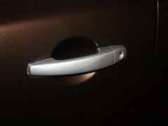 2013款 1.8T 手动 两驱智尊版 5座
